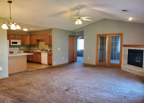 1820 Windmill Dr, Baldwin, WI 54002 photo 3