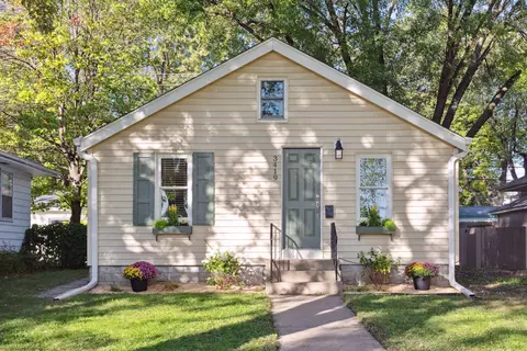 3419 France Ave N, Robbinsdale, MN 55422
