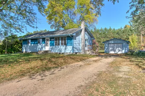 2271 335th Ln NE, Cambridge, MN 55008