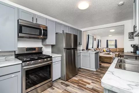 21250 S Lake George Dr NW, Oak Grove, MN 55011