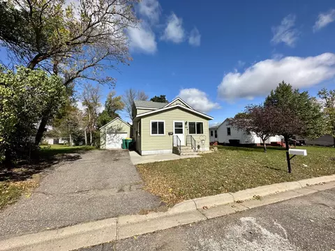 20 8th St S, Sauk Centre, MN 56378