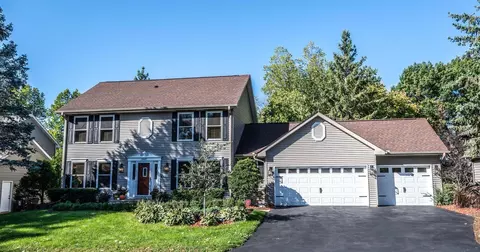 3947 Clippers Rd, Eagan, MN 55122