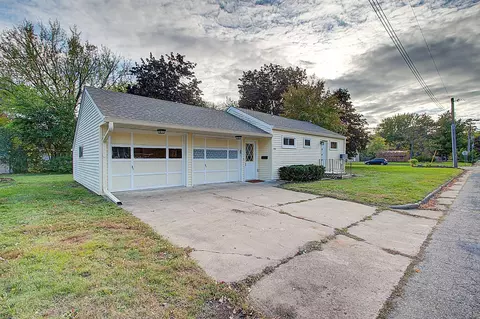342 N 2nd St, New Richmond, WI 54017
