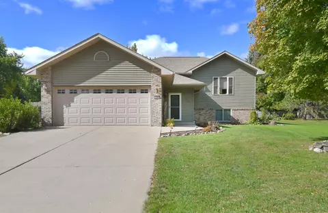 1008 9th St SE, Waseca, MN 56093