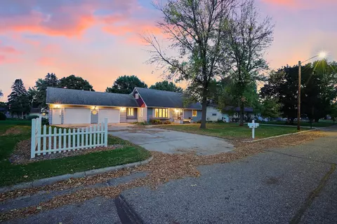 529 2nd Ave, Wanamingo, MN 55983