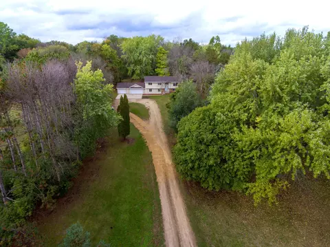 8965 Alverno Ave, Inver Grove Heights, MN 55077