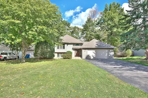 1013 5th Ave SW, Forest Lake, MN 55025