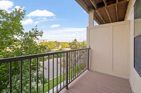 1155 Ford Rd #413, Saint Louis Park, MN 55426