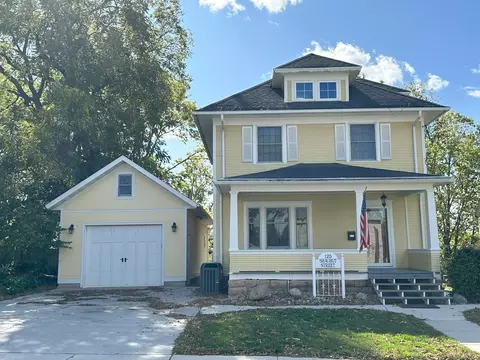 125 Shaubut St, Mankato, MN 56001