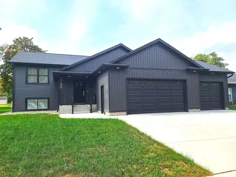 30 8th St NE, Plainview, MN 55964 photo 2
