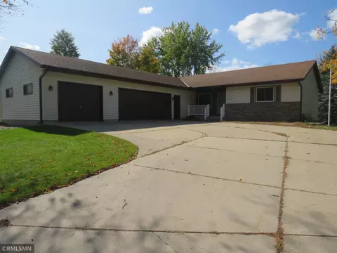 201 Wacker Dr, Glencoe, MN 55336
