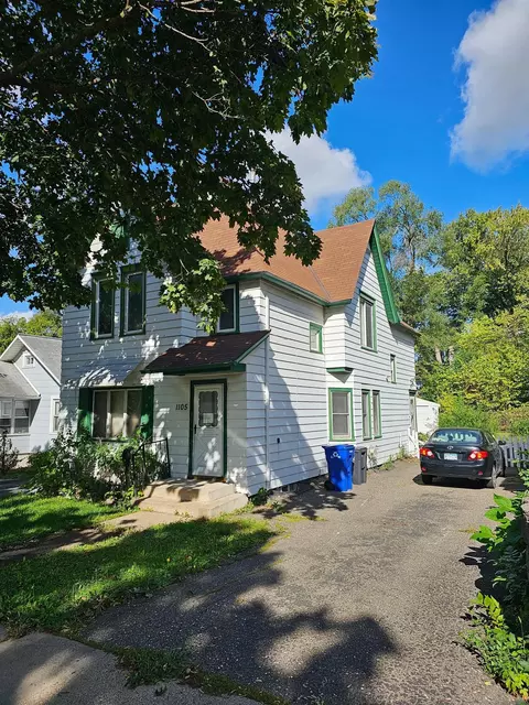 1105 6th St E, Saint Paul, MN 55106