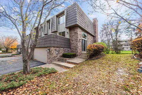 10326 Berkshire Rd, Bloomington, MN 55437