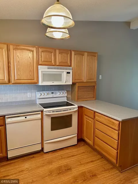 11216 Xavier Ct, Bloomington, MN 55437 photo 10