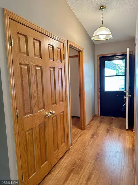 11216 Xavier Ct, Bloomington, MN 55437 photo 9