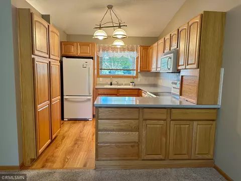 11216 Xavier Ct, Bloomington, MN 55437 photo 11