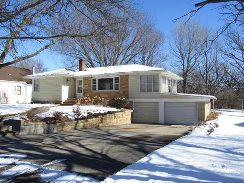 127 Pleasant St, Granite Falls, MN 56241