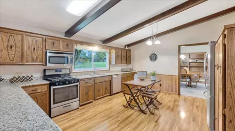 2830 Pioneer Ln, Saint Cloud, MN 56301