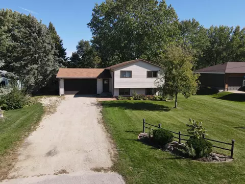 4614 22nd Ave NE, Rochester, MN 55906
