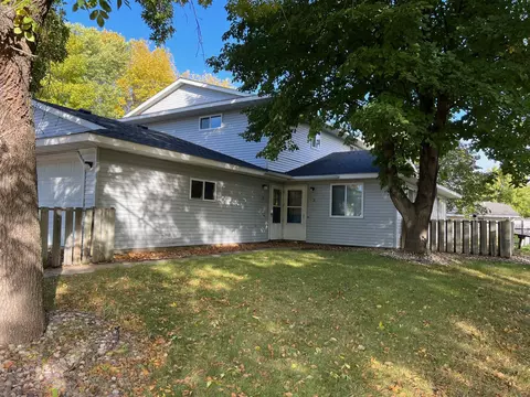 1005 Boxelder Ave, Marshall, MN 56258 photo 2