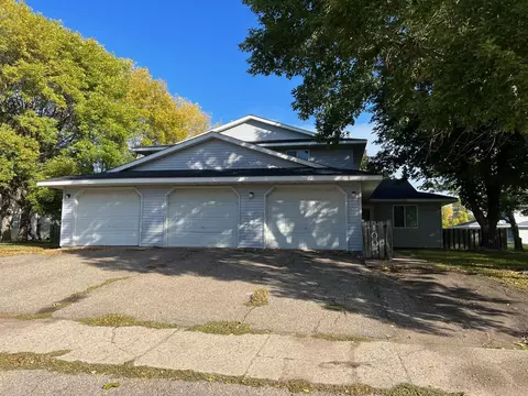 1005 Boxelder Ave, Marshall, MN 56258 photo 3