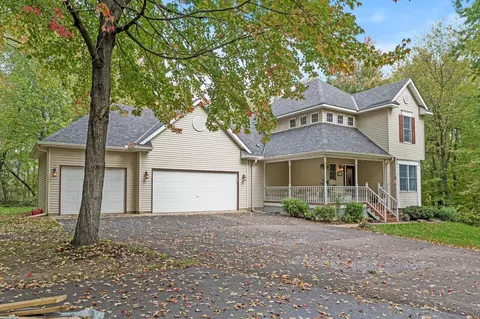 5480 Fernwood Trl, North Branch, MN 55056