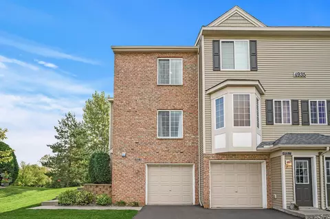 4935 Education Dr N #8, Hugo, MN 55038