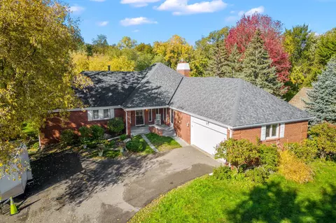 416 Parkview Ter, Golden Valley, MN 55416