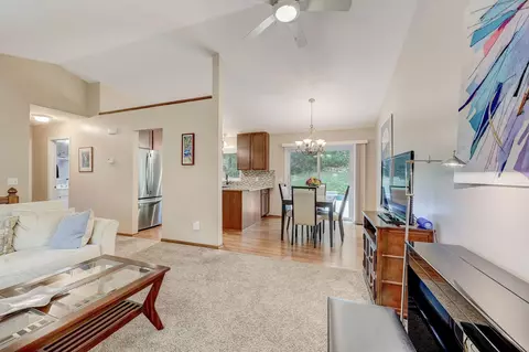 4631 Lenore Ln, Eagan, MN 55122 photo 5