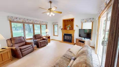 Living - 3701 15th Ave SE, Willmar, MN 56201 photo 2 of 3