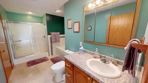 Bath - 3701 15th Ave SE, Willmar, MN 56201 photo 2 of 3
