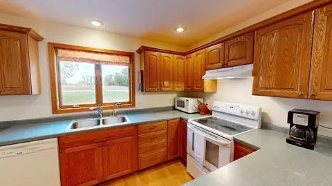 Kitchen - 3701 15th Ave SE, Willmar, MN 56201 photo 2 of 4