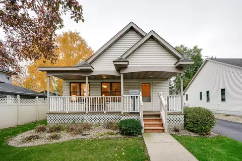 706 W 5th St, Monticello, MN 55362