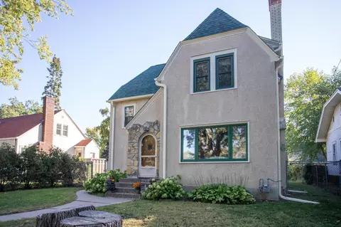 2946 Xerxes Ave N, Minneapolis, MN 55411