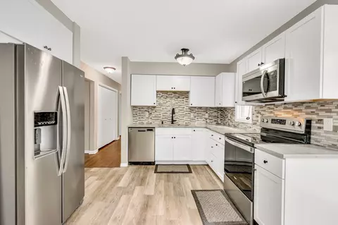 8178 Hyde Ave S, Cottage Grove, MN 55016