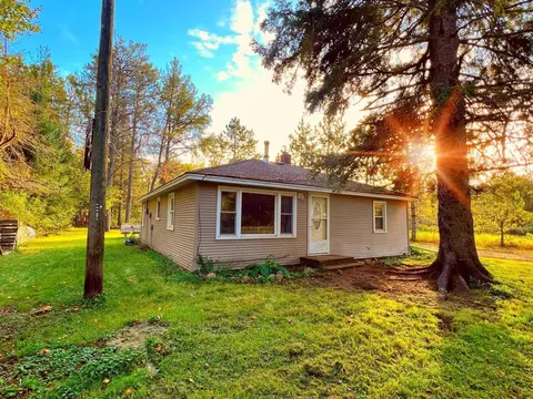 2714 Moorhead Rd, Cloquet, MN 55720