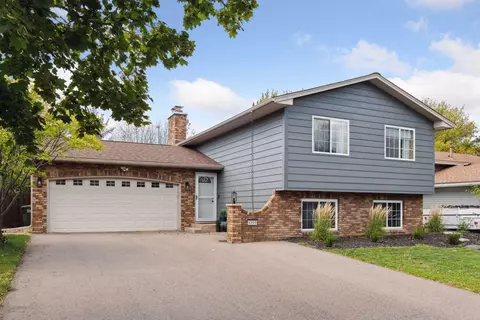 4299 Sun Cliff Rd, Eagan, MN 55122 photo 3