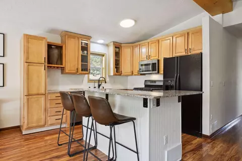 4299 Sun Cliff Rd, Eagan, MN 55122 photo 11