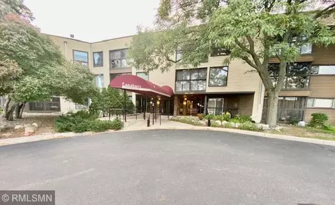 2495 Canabury Dr #322, Little Canada, MN 55117