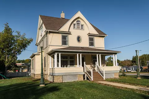 405 1st Ave NW, Dodge Center, MN 55927