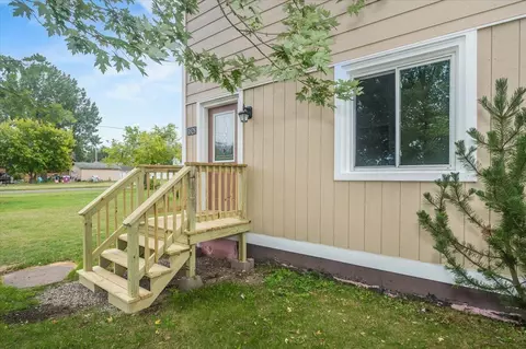 1828 E 3rd St, Superior, WI 54880 photo 2