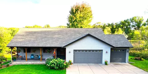 e4670 Hawk Ridge Drive South, Menomonie, WI 54751