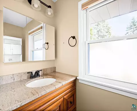 802 Northland Ave, Duluth, MN 55804 photo 21