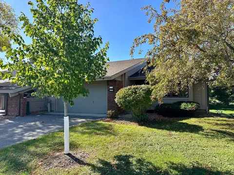 9516 Woodbridge Rd, Bloomington, MN 55438