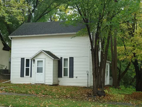 30 3rd Ave NW, Pelican Rapids, MN 56572