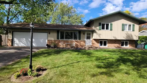 7831 Unity Ave N, Brooklyn Park, MN 55443