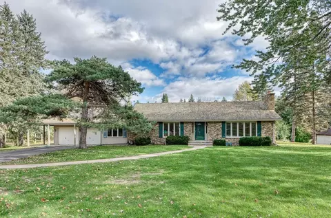 4125 Tonkawood Rd, Minnetonka, MN 55345