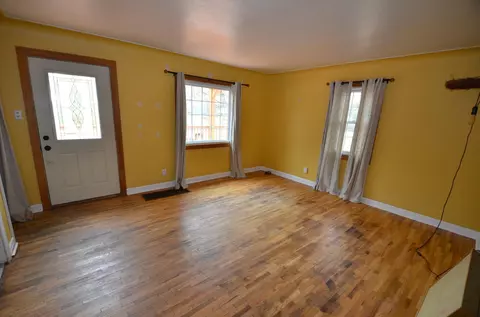 325 W Redwing St, Duluth, MN 55803 photo 3