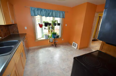 325 W Redwing St, Duluth, MN 55803 photo 11