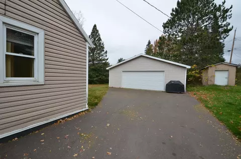 325 W Redwing St, Duluth, MN 55803 photo 28